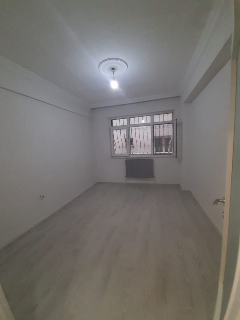 DEMETEVLERDE BAHÇE KATI FULL YAPILI DAİRE